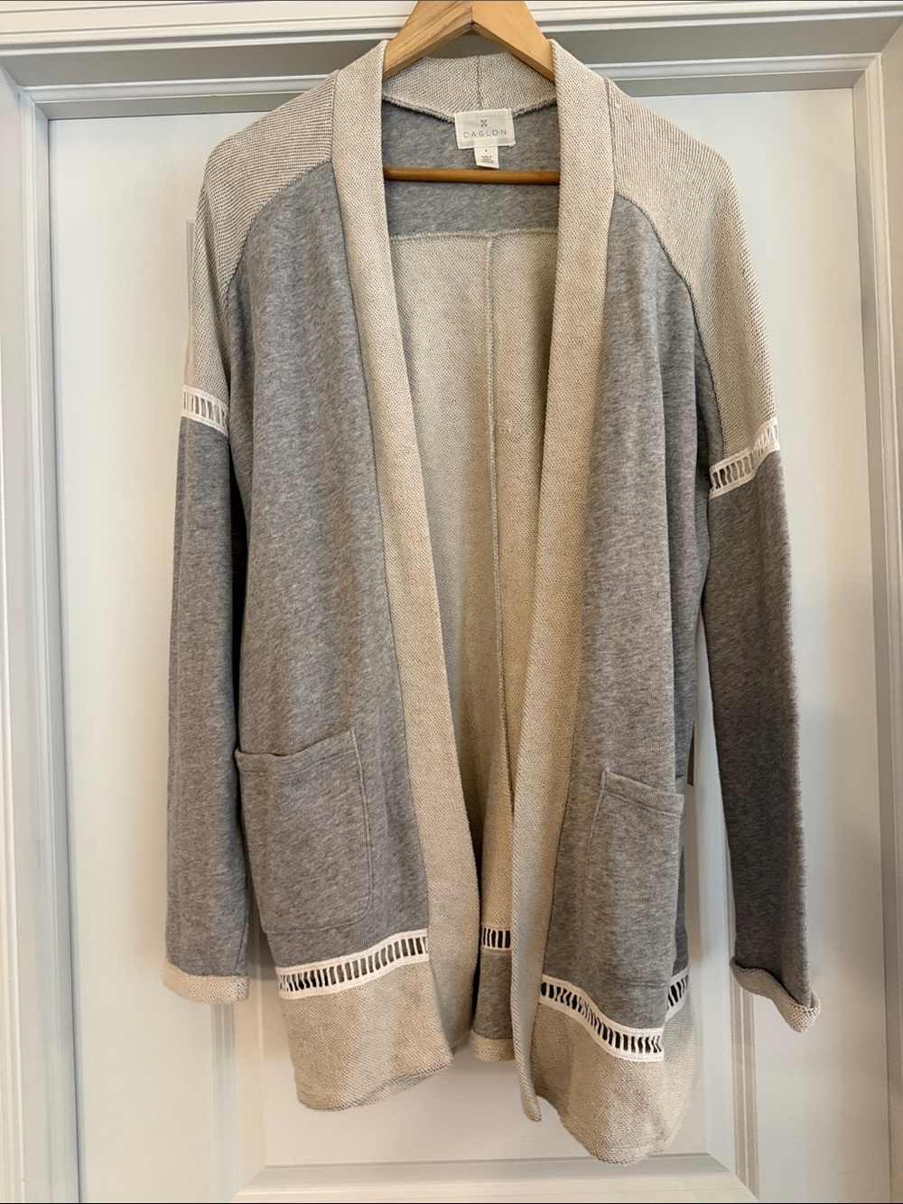 Caslon Gray and Cream Open-Front Knit Cardigan